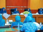 Ketua tim PKK Jawa Timur Ketua tim PKK Jawa Timur