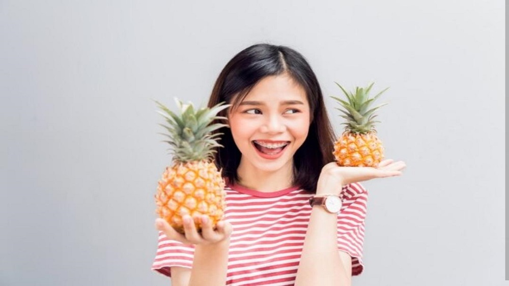 rutin memakan nanas