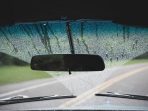 tiups atasi kaca mobil tetap bening saat hujan