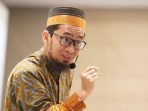 ustad Adi hidayat