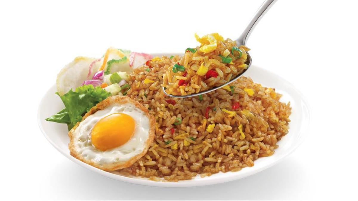 5 Sarapan Pagi Paling Gak Sehat yang Harus Dihindari, Kalian Wajib Tahu! 5 nasi goreng