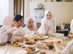 0804-Naskah Gaya Hidup Jajanan Idul Fitri 0804 Naskah Gaya Hidup Jajanan Idul Fitri