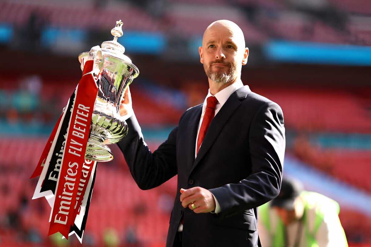 2505 Naskah Olahraga Final FA Cup 3