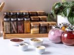 menyimpan bumbu dapur