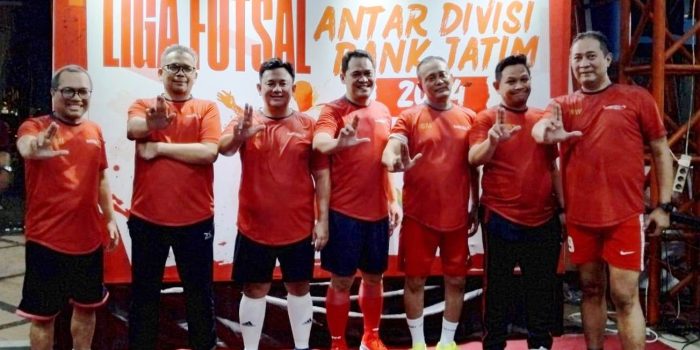 Perkuat Keakraban Karyawan Antar Divisi, Bank Jatim Rutin Geber Liga Futsal 1 2506 Naskah Olahraga Liga Futsal Antar Divisi Bank Jatim 2