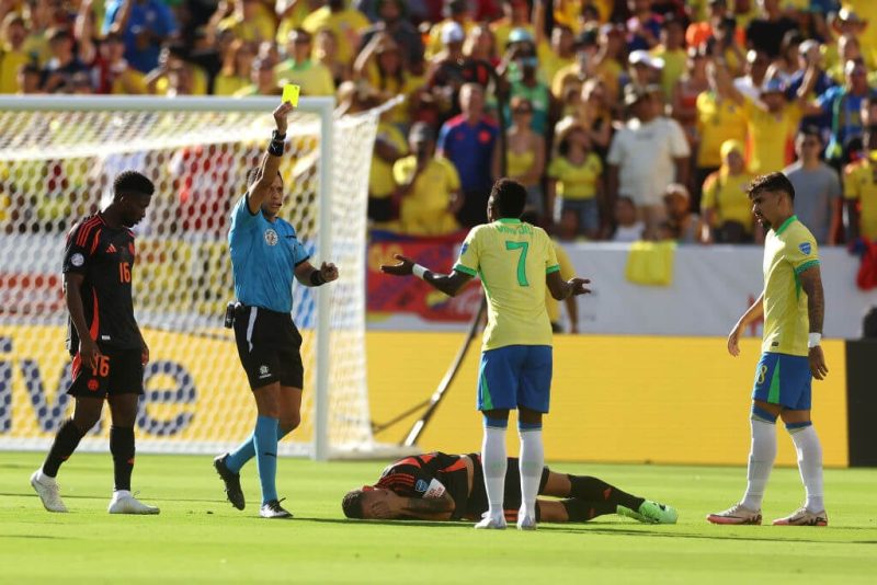 Brasil 1-1 Kolombia: Sengit, Tapi Bikin Vinicius Junior Absen di Knock Out 1 0307 Naskah Olahraga Hasil Copa America 2024 Brasil vs Kolombia 2 e1719982334559