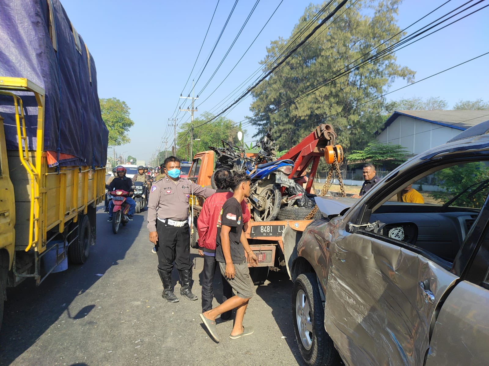 Daftar Lengkap Korban Kecelakaan Mobil Seruduk 4 Motor di Gresik, Begini Kronologinya 1 9e6c5fb1 4364 4f18 ace6 22e42ab88722