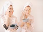 gunakan masker wajah