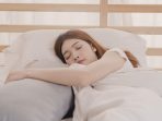tidur pake bantal guling