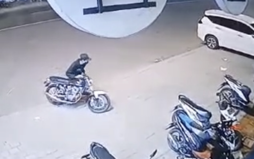 Kepergok Curi Motor, Pemuda 19 Tahun Asal Surabaya Bonyok Dihajar Massa di Gresik 1 IMG 7146