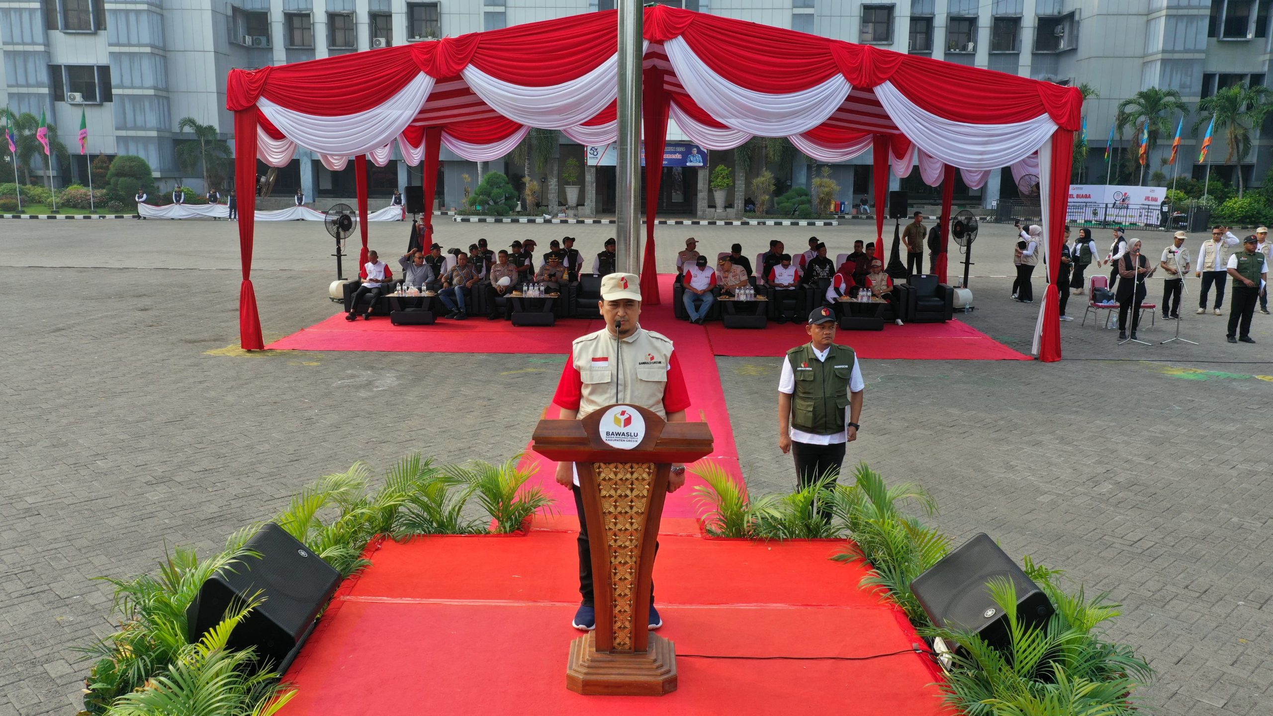 Apel Siaga Masa Tenang, Bawaslu Gresik Tekankan Integritas Pengawas Pilkada 1 86fae5af 009f 4e3e b546 09a7b012147e scaled