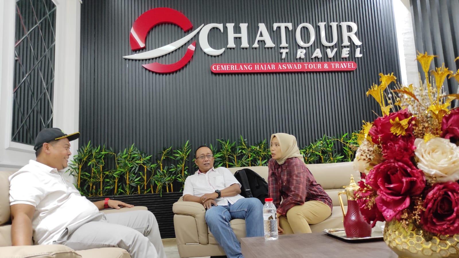 CHAT TOUR