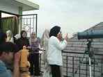 Mahasiswa UIN Surakarta melakukan rukyatulhilal