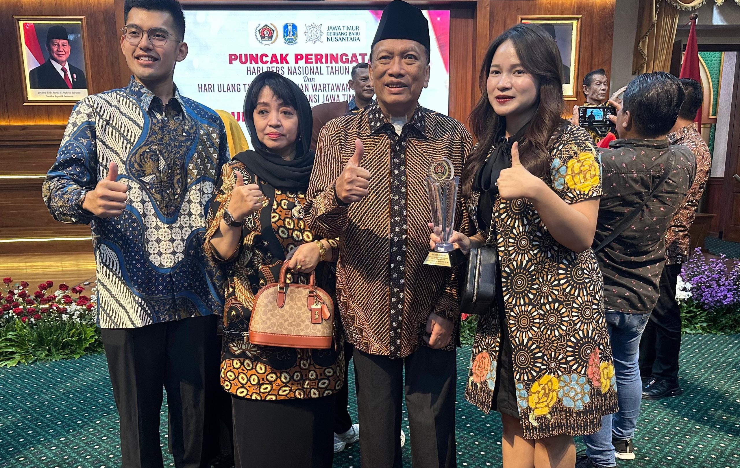 Nyalakan Lagi Gresik Kota Bandar: Dr Sambari Halim Terima Penghargaan Bapak Pembangunan dan Pelopor Hilirasasi Industri 1 SAMBARI2 scaled