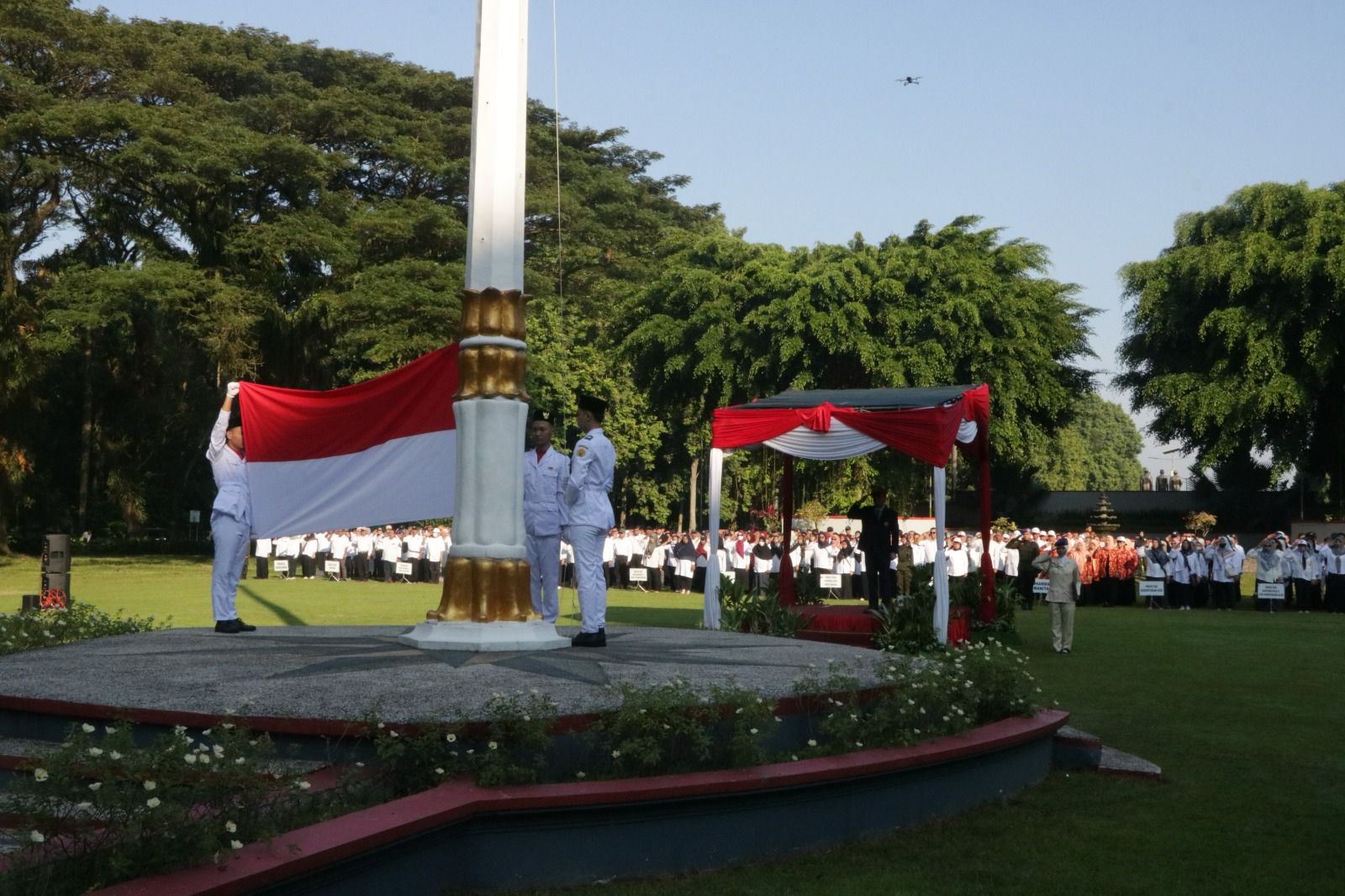 unej