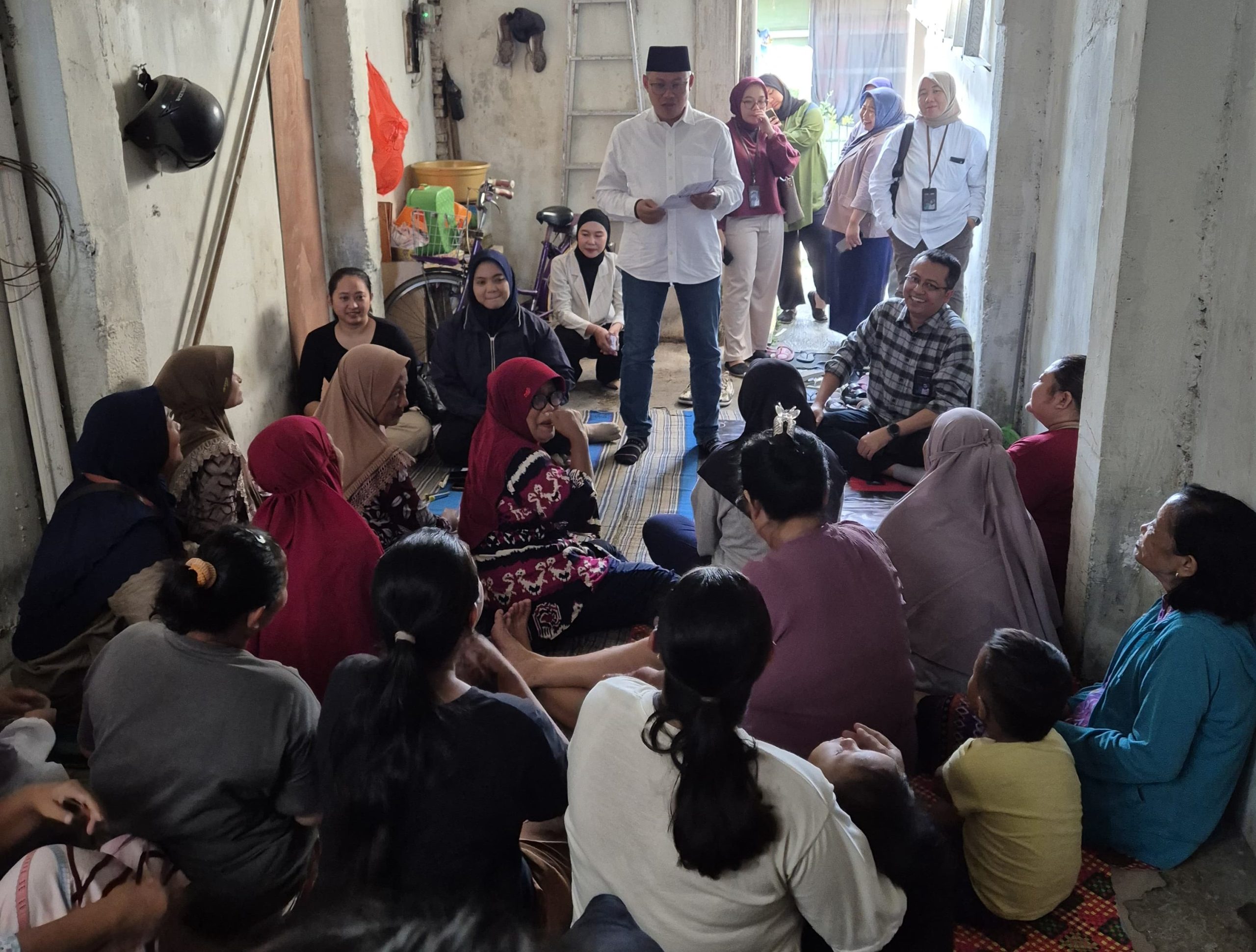 Kiprah Perempuan Tangguh Surabaya Tuai Pujian di Mata Senator Nawardi 1 AHMAD NAWARDI KEDURUS scaled