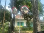 af385cb0-d832-43e9-bd08-d7354e867c63 Kaca cembung yang dipasang di Paron dan Menang (Muhamad Dastian Yusuf)