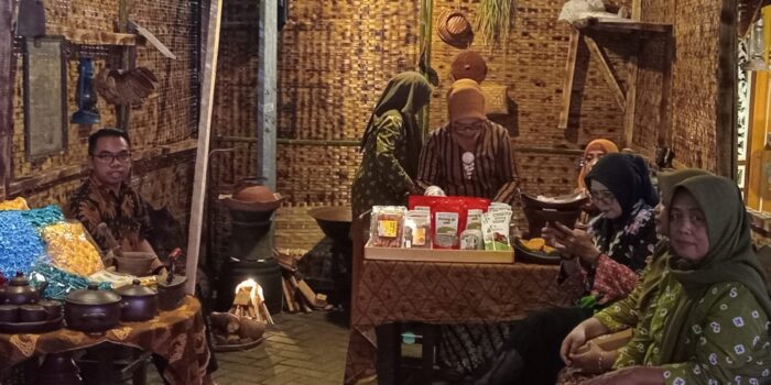 Meriahkan HUT ke-24 Kota Batu, Kecamatan Junrejo Gelar 'Guyub Rukun Junrejo Tempo Dulu' 2 WhatsApp Image 2025 10 10 at 08.29.52
