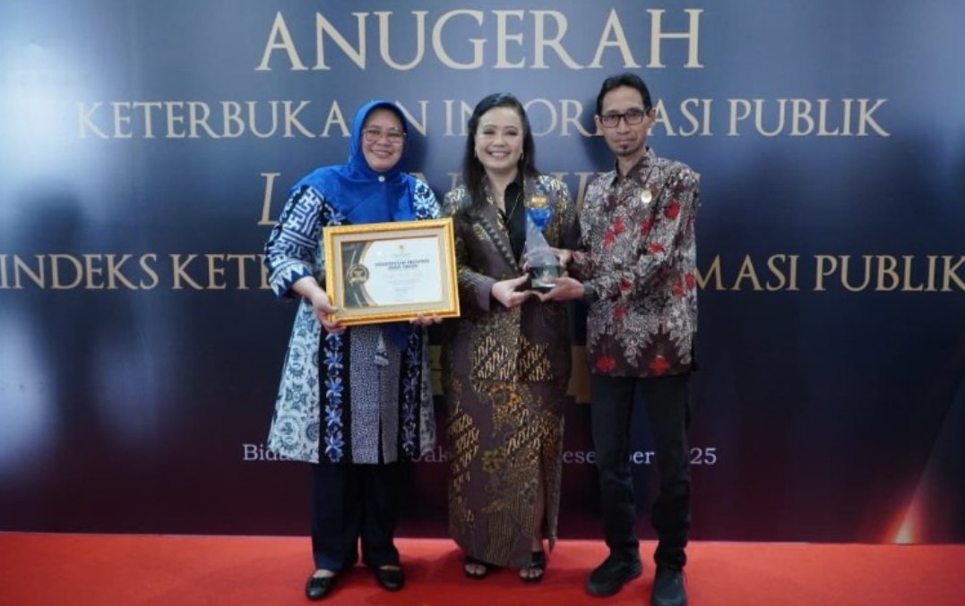Buah Konsistensi, Pemprov Jatim Raih Peringkat Kedua Nasional Keterbukaan Informasi Publik 2025 1 DISKOMINFO 2