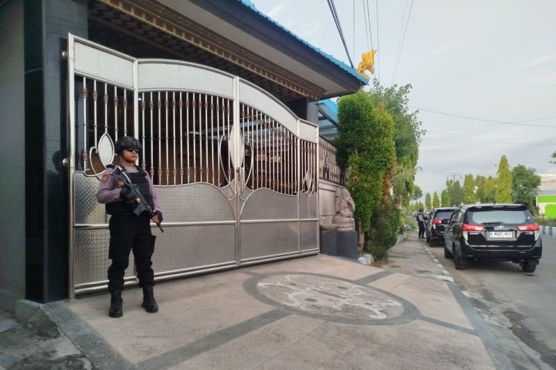 KPK geldah