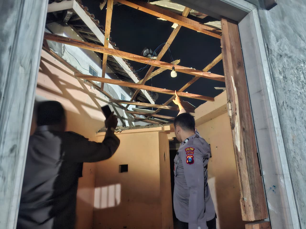 Musala di Blitar Hancur Akibat Ledakan Petasan, 2 Remaja Luka-luka