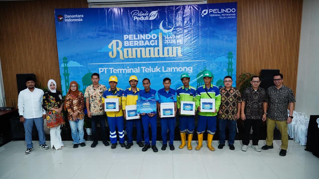 Terminal Teluk Lamong Salurkan 7.089 Paket Bantuan dalam Program Pelindo Berbagi Ramadan 1447 H
