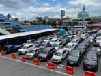 Antrean kendaraan di Pelabuhan Ketapang