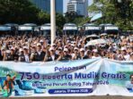 Direksi Perum Bulog memberangkatkan pemudik dalam program Mudik Gratis BUMN 2026.